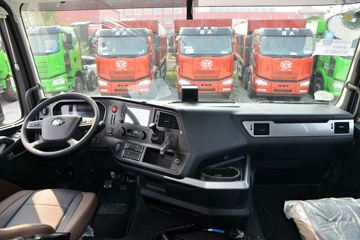 һ����� J7�ؿ� 560���� 6X4 AMT�Զ���ǣ����(����)(CA4250P77K25T1E6)ͼƬ