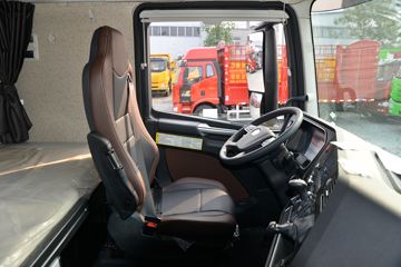 һ����� J7�ؿ� 560���� 6X4 AMT�Զ���ǣ����(����)(CA4250P77K25T1E6)ͼƬ