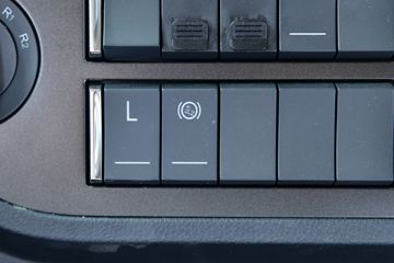 һ����� J7�ؿ� 560���� 6X4 AMT�Զ���ǣ����(����)(CA4250P77K25T1E6)ͼƬ