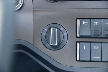 һ����� J7�ؿ� 560���� 6X4 AMT�Զ���ǣ����(����)(CA4250P77K25T1E6)ͼƬ