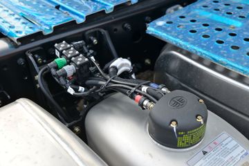 һ����� J7�ؿ� 560���� 6X4 AMT�Զ���ǣ����(����)(CA4250P77K25T1E6)ͼƬ