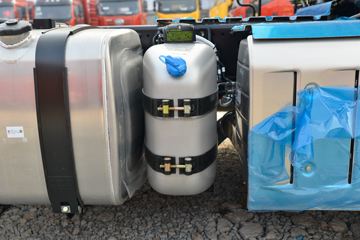 һ����� J7�ؿ� 560���� 6X4 AMT�Զ���ǣ����(����)(CA4250P77K25T1E6)ͼƬ