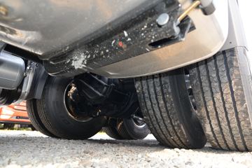 һ����� J7�ؿ� 560���� 6X4 AMT�Զ���ǣ����(����)(CA4250P77K25T1E6)ͼƬ