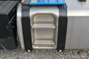 һ����� J7�ؿ� 560���� 6X4 AMT�Զ���ǣ����(����)(CA4250P77K25T1E6)ͼƬ