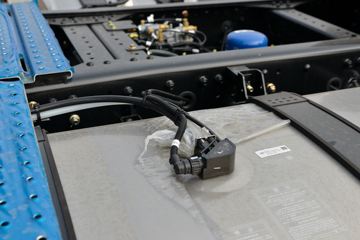 һ����� J7�ؿ� 560���� 6X4 AMT�Զ���ǣ����(����)(CA4250P77K25T1E6)ͼƬ