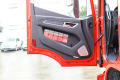 上汽红岩 杰豹H6 240马力 4X2 9.6米厢式载货车(CQ5187XXYEY05711J) 上汽红岩 杰豹H6 240马力 4X2 9.6米厢式载货车(CQ5187XXYEY05711J)