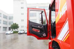 上汽红岩 杰豹H6 240马力 4X2 9.6米厢式载货车(CQ5187XXYEY05711J) 上汽红岩 杰豹H6 240马力 4X2 9.6米厢式载货车(CQ5187XXYEY05711J)