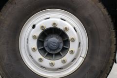 上汽红岩 杰虎H6 370马力 6X4 5.4米自卸车(国六)(CQ5257ZLJED10384)