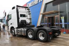 陕汽重卡 德龙X6000 560马力 6X4 AMT自动挡牵引车(速比2.643)(国六)(SX4259GD4Q2)