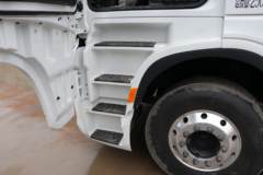 陕汽重卡 德龙X6000 560马力 6X4 AMT自动挡牵引车(速比2.643)(国六)(SX4259GD4Q2)