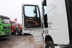 陕汽重卡 德龙X6000 560马力 6X4 AMT自动挡牵引车(速比2.643)(国六)(SX4259GD4Q2)