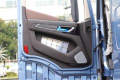 上汽红岩 杰狮H6e 500马力 6X4 LNG牵引车(国六)(车联网)(CQ4257SD13384T)
