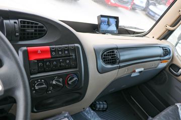 ���� �����A5L�п� 220���� 4X2 10����ʽ�ػ���ͼƬ