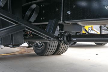 ���� �����A5L�п� 220���� 4X2 10����ʽ�ػ���ͼƬ