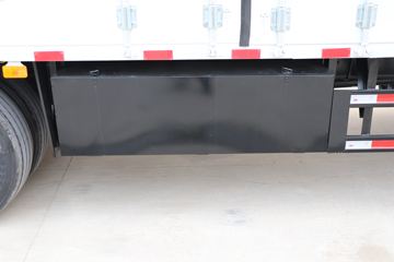 ���� �����A5L�п� 220���� 4X2 10����ʽ�ػ���ͼƬ