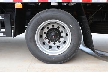 ���� �����A5L�п� 220���� 4X2 10����ʽ�ػ���ͼƬ