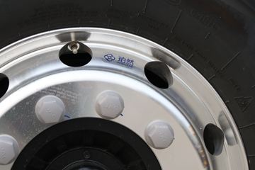 ���� �����A5L�п� 220���� 4X2 10����ʽ�ػ���ͼƬ