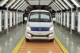 电牛2号&nbsp;电动封闭厢货外观图片