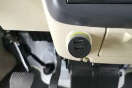 电牛2号&nbsp;电动封闭厢货驾驶室图片