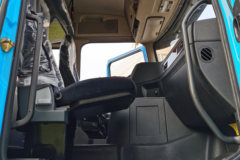 华菱 汉马H9重卡 430马力 6X4 CNG牵引车(国六)(HN4251NGA43C8M6)
