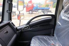 威铃K5&nbsp;载货车驾驶室                                               图片