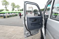 金杯 金卡S32 2022款 标准型 1.6L 123马力 汽油 2.55米双排栏板微卡(国六)(JKC1032S6L1)