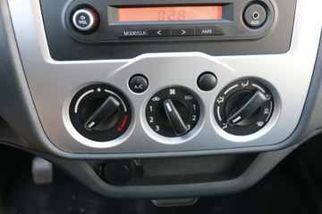 �������� �ǿ�L2ϵ 1.6L ��׼�� 122���� ���� 3.21�׵�������΢��(����)ͼƬ