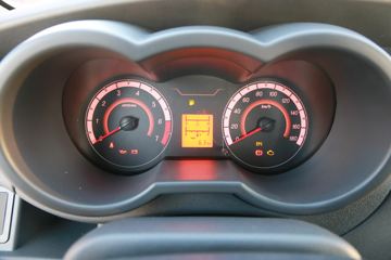 �������� �ǿ�L2ϵ 1.6L ��׼�� 122���� ���� 3.21�׵�������΢��(����)ͼƬ