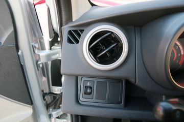 �������� �ǿ�L2ϵ 1.6L ��׼�� 122���� ���� 3.21�׵�������΢��(����)ͼƬ