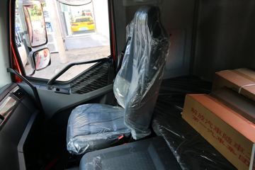 һ����� J6P�ؿ� �ʻݰ�2.0? �±����� 460���� 6X4ǣ����(CA4250P66K25T1E6)ͼƬ