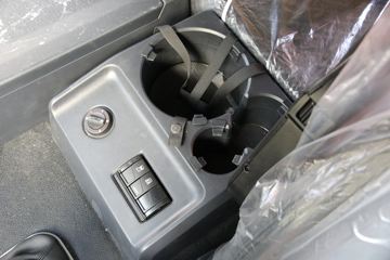 һ����� J6P�ؿ� �ʻݰ�2.0? �±����� 460���� 6X4ǣ����(CA4250P66K25T1E6)ͼƬ