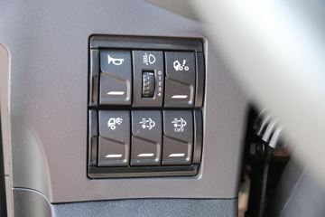 һ����� J6P�ؿ� �ʻݰ�2.0? �±����� 460���� 6X4ǣ����(CA4250P66K25T1E6)ͼƬ