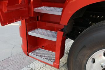 һ����� J6P�ؿ� �ʻݰ�2.0? �±����� 460���� 6X4ǣ����(CA4250P66K25T1E6)ͼƬ