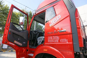 һ����� J6P�ؿ� �ʻݰ�2.0? �±����� 460���� 6X4ǣ����(CA4250P66K25T1E6)ͼƬ