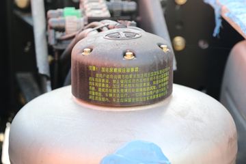 һ����� J6P�ؿ� �ʻݰ�2.0? �±����� 460���� 6X4ǣ����(CA4250P66K25T1E6)ͼƬ