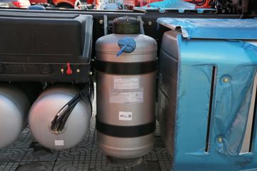 һ����� J6P�ؿ� �ʻݰ�2.0? �±����� 460���� 6X4ǣ����(CA4250P66K25T1E6)ͼƬ