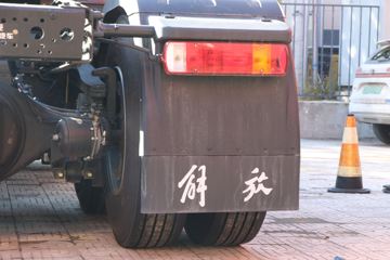 һ����� J6P�ؿ� �ʻݰ�2.0? �±����� 460���� 6X4ǣ����(CA4250P66K25T1E6)ͼƬ