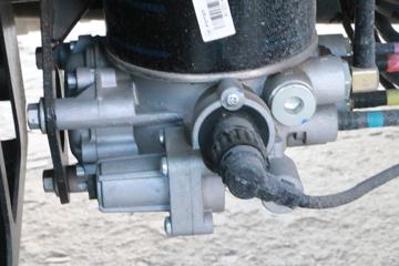 �������� ���S1 PLUS 120���� 4X2 3.3����ж��(BJ3075DEJBA-31)ͼƬ