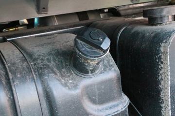 �������� ���S1 PLUS 120���� 4X2 3.3����ж��(BJ3075DEJBA-31)ͼƬ