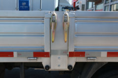 福田 时代领航6 150马力 4.2米单排栏板轻卡(万里扬6挡)