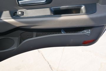 �ɵ��³� V3ϵ�� 190���� 4X2 5.76�������ػ���(����)ͼƬ