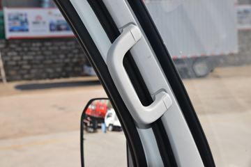 Ծ�� ����S80 95���� 4X2 3.05����ж��(����)(SH3043PEDBNZ3)ͼƬ