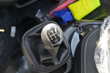 Ծ�� ����S80 95���� 4X2 3.05����ж��(����)(SH3043PEDBNZ3)ͼƬ