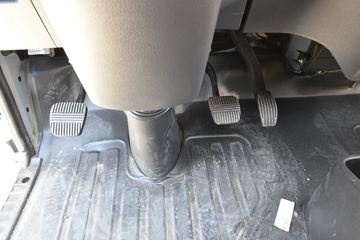 Ծ�� ����S80 95���� 4X2 3.05����ж��(����)(SH3043PEDBNZ3)ͼƬ