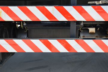 Ծ�� ����S80 95���� 4X2 3.05����ж��(����)(SH3043PEDBNZ3)ͼƬ