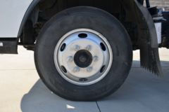 跃进 超越C300 130马力 4.2米单排栏板轻卡(国六)(SH1043ZFDCWZ4)