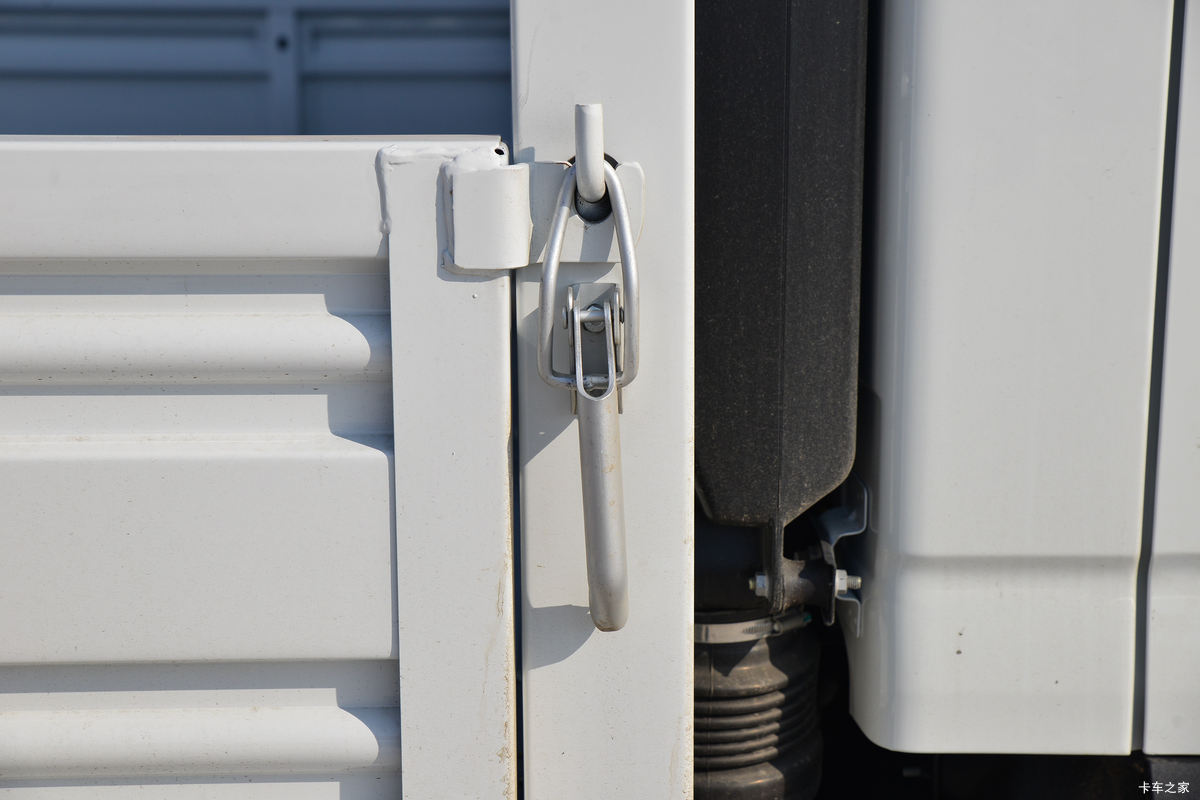 Ծ�� ��ԽC300 150���� 4.2�׵��������Ῠ(����)(SH1043ZFDDMZ)��װ                                                