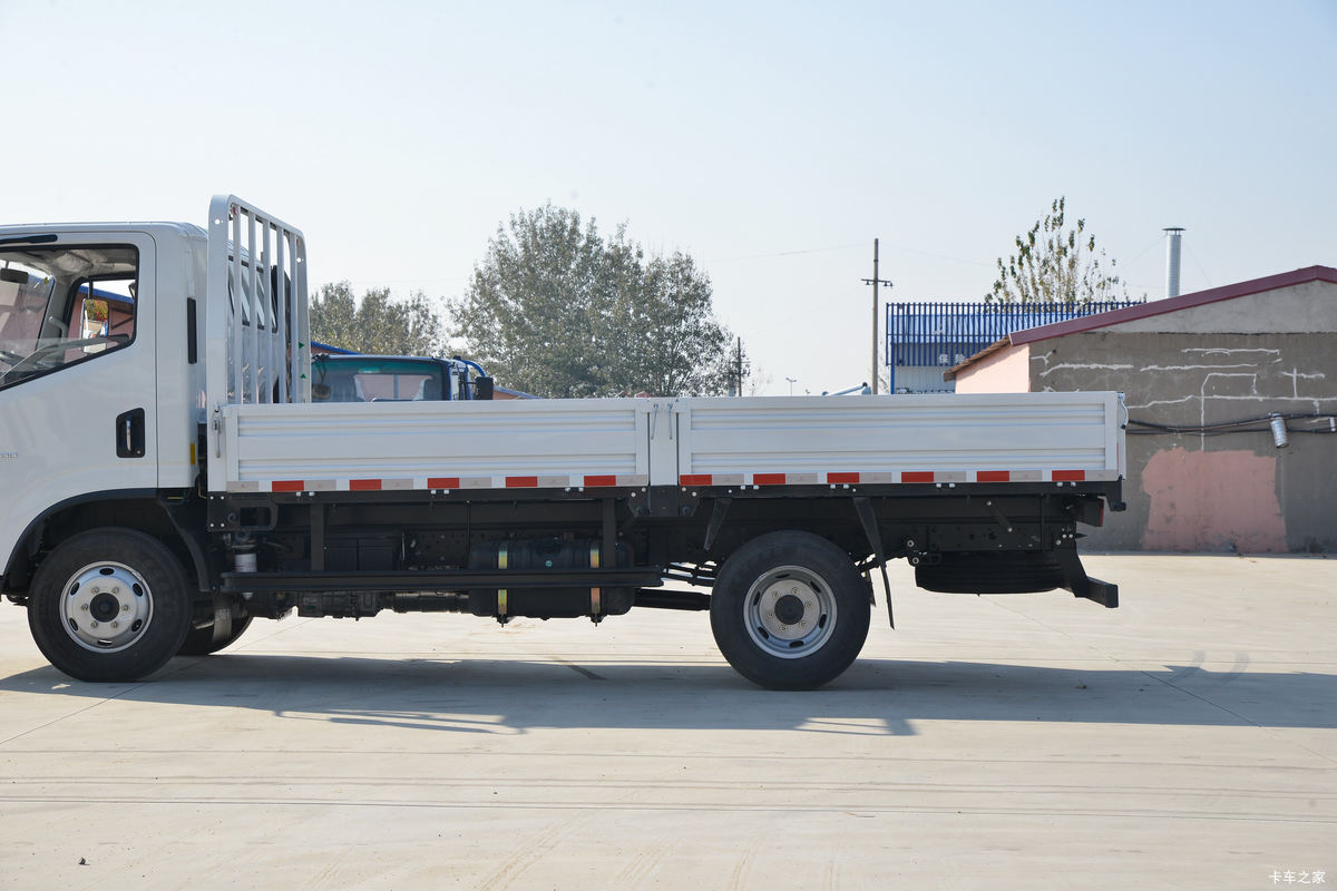 Ծ�� ��ԽC300 150���� 4.2�׵��������Ῠ(����)(SH1043ZFDDMZ)��װ                                                