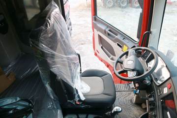 �й����� HOWO Max�ؿ� 480���� 6X4ǣ����(����)ͼƬ