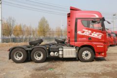 青岛解放 JH6重卡 领航版2.0 560马力 6X4牵引车(国六)(带液力缓速器)(CA4259P25K2T1E6A80)